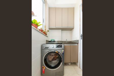 Apartamento à venda com 70m², 3 quartos e 1 vaga Apartamento à venda com 70m², 3 quartos e 1 vagaÁrea de Serviço