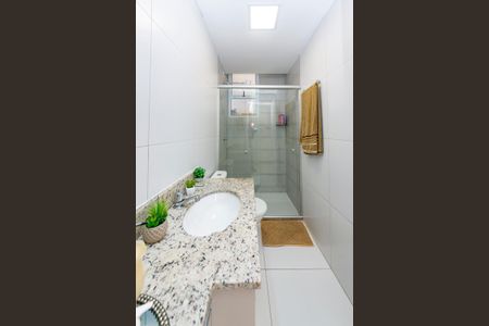 Apartamento à venda com 70m², 3 quartos e 1 vaga Apartamento à venda com 70m², 3 quartos e 1 vagaBanheiro Social