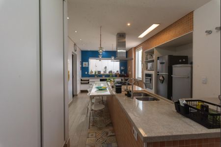 Casa à venda com 300m², 3 quartos e 4 vagasCozinha