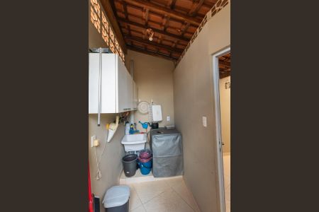 Casa à venda com 300m², 3 quartos e 4 vagasLavanderia