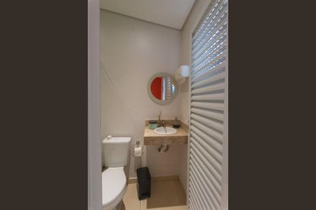 Casa à venda com 300m², 3 quartos e 4 vagasBanheiro de serviço