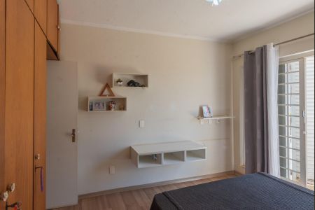 Casa à venda com 300m², 3 quartos e 4 vagasQuarto 1