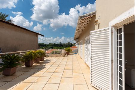 Casa à venda com 300m², 3 quartos e 4 vagasTerraço