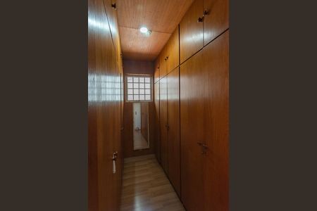 Casa à venda com 300m², 3 quartos e 4 vagasCloset da Suíte