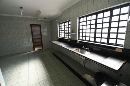 Casa à venda com 480m², 4 quartos e 5 vagasCozinha