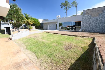 Casa à venda com 480m², 4 quartos e 5 vagasQuintal / Jardim