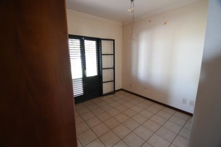 Casa à venda com 480m², 4 quartos e 5 vagasQuarto Suíte 1