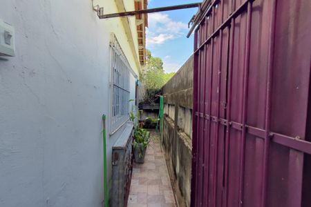 Casa à venda com 180m², 3 quartos e 1 vaga Casa à venda com 180m², 3 quartos e 1 vagaCorredor