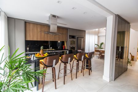 Casa de condomínio à venda com 300m², 4 quartos e 4 vagas Casa de condomínio à venda com 300m², 4 quartos e 4 vagasCozinha