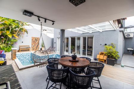 Casa de condomínio à venda com 300m², 4 quartos e 4 vagas Casa de condomínio à venda com 300m², 4 quartos e 4 vagasÁrea gourmet