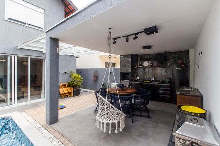 Casa de condomínio à venda com 300m², 4 quartos e 4 vagas Casa de condomínio à venda com 300m², 4 quartos e 4 vagasÁrea gourmet