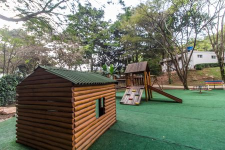 Casa de condomínio à venda com 300m², 4 quartos e 4 vagas Casa de condomínio à venda com 300m², 4 quartos e 4 vagasÁrea comum - Playground