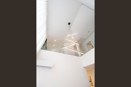 Casa de condomínio à venda com 300m², 4 quartos e 4 vagas Casa de condomínio à venda com 300m², 4 quartos e 4 vagasDetalhe Sala