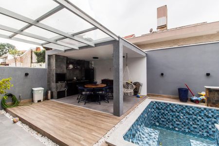 Casa de condomínio à venda com 300m², 4 quartos e 4 vagas Casa de condomínio à venda com 300m², 4 quartos e 4 vagasVista da Sala