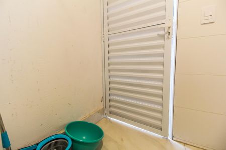 Casa de condomínio à venda com 300m², 4 quartos e 4 vagas Casa de condomínio à venda com 300m², 4 quartos e 4 vagasÁrea de Serviço