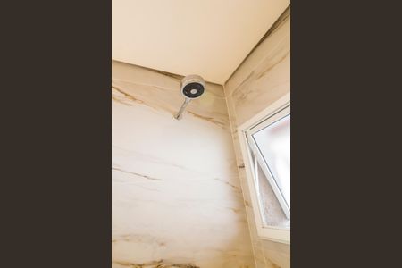 Casa de condomínio à venda com 300m², 4 quartos e 4 vagas Casa de condomínio à venda com 300m², 4 quartos e 4 vagasDetalhe do Banheiro da Suite