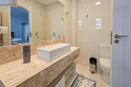 Casa para alugar com 200m², 3 quartos e 2 vagas Casa para alugar com 200m², 3 quartos e 2 vagasBanheiro da suíte 3