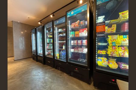 Studio à venda com 62m², 1 quarto e 1 vaga Studio à venda com 62m², 1 quarto e 1 vagaMercado