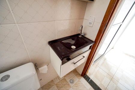 Casa de condomínio à venda com 90m², 2 quartos e 1 vagaBanheiro da suíte 02