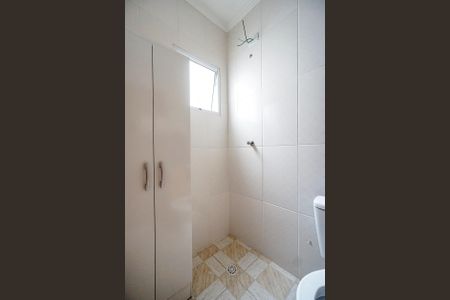 Casa de condomínio à venda com 90m², 2 quartos e 1 vagaBanheiro da suíte 01