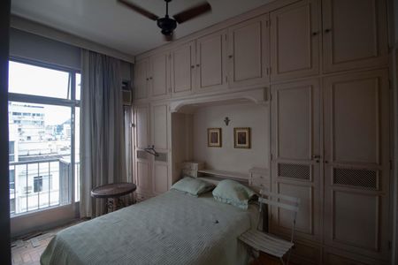 Apartamento à venda com 160m², 4 quartos e 1 vaga Apartamento à venda com 160m², 4 quartos e 1 vagaSuíte