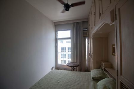 Apartamento à venda com 160m², 4 quartos e 1 vaga Apartamento à venda com 160m², 4 quartos e 1 vagaSuíte