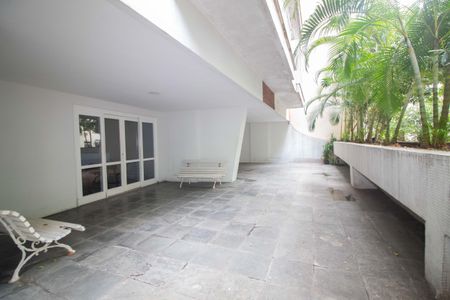 Apartamento à venda com 160m², 4 quartos e 1 vaga Apartamento à venda com 160m², 4 quartos e 1 vagaÁrea comum