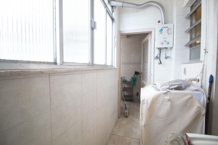 Apartamento à venda com 160m², 4 quartos e 1 vaga Apartamento à venda com 160m², 4 quartos e 1 vagaÁrea de serviço