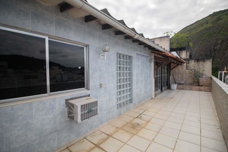 Apartamento à venda com 160m², 4 quartos e 1 vaga Apartamento à venda com 160m², 4 quartos e 1 vagaSala 2 - varanda