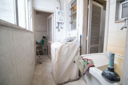 Apartamento à venda com 160m², 4 quartos e 1 vaga Apartamento à venda com 160m², 4 quartos e 1 vagaÁrea de serviço