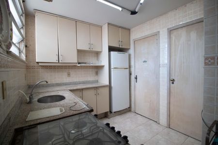 Apartamento à venda com 160m², 4 quartos e 1 vaga Apartamento à venda com 160m², 4 quartos e 1 vagaCozinha