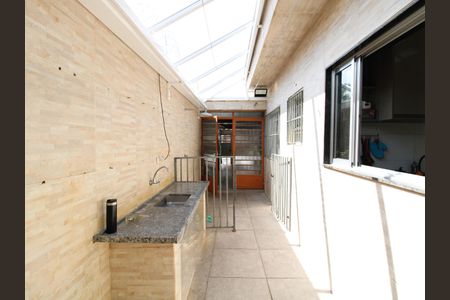 Casa à venda com 156m², 3 quartos e 2 vagasQuintal