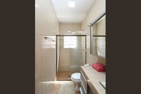 Casa à venda com 156m², 3 quartos e 2 vagasBanheiro