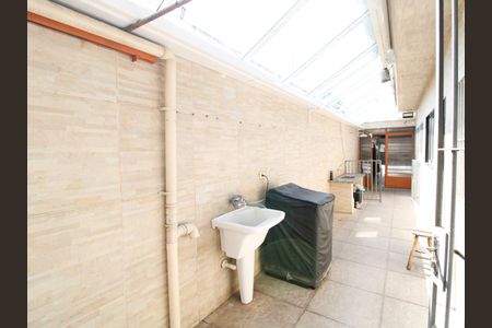 Casa à venda com 156m², 3 quartos e 2 vagasÁrea de Serviço