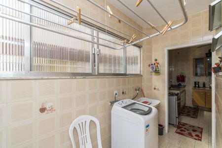 Apartamento à venda com 74m², 3 quartos e 1 vagaÁrea de Serviço