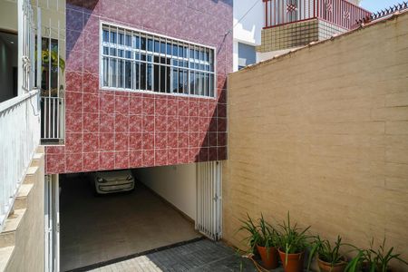 Casa à venda com 216m², 2 quartos e 4 vagasGaragem