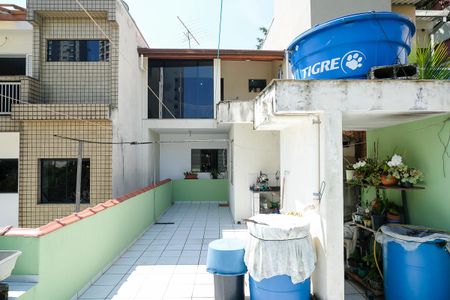 Casa à venda com 216m², 2 quartos e 4 vagasVaranda