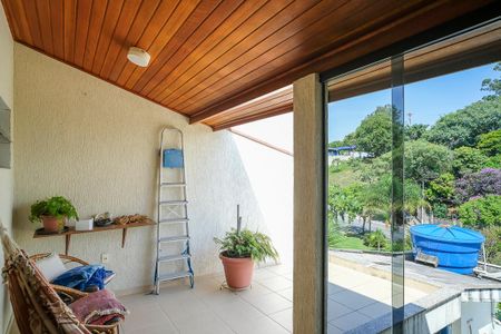 Casa à venda com 216m², 2 quartos e 4 vagasVaranda da suíte 1