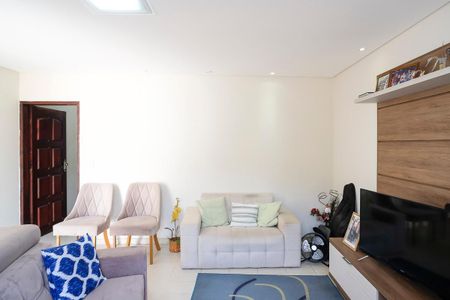 Casa à venda com 216m², 2 quartos e 4 vagasSala