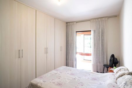 Casa à venda com 216m², 2 quartos e 4 vagasSuíte 1