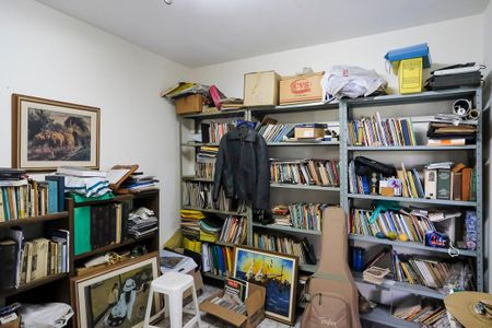 Casa à venda com 216m², 2 quartos e 4 vagasEdículaQuarto 1 edícula