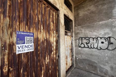 Casa à venda com 270m², 3 quartos e 6 vagas Casa à venda com 270m², 3 quartos e 6 vagasPlaquinha Instalada