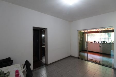 Casa à venda com 270m², 3 quartos e 6 vagasCopa