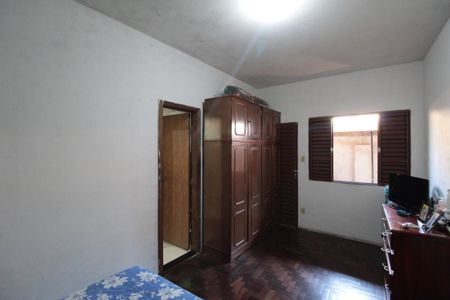 Casa à venda com 270m², 3 quartos e 6 vagasSuite