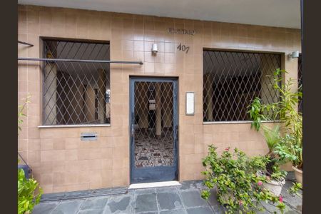 Apartamento à venda com 70m², 2 quartos e 1 vagaFachada e portaria