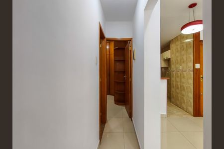 Apartamento à venda com 70m², 2 quartos e 1 vagaCorredor