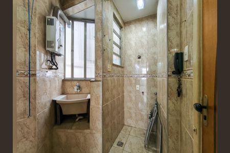 Apartamento à venda com 70m², 2 quartos e 1 vagaÁrea de Serviço