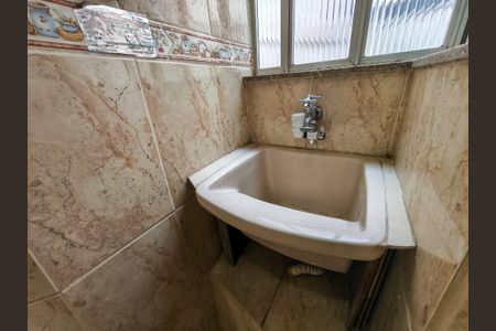 Apartamento à venda com 70m², 2 quartos e 1 vagaÁrea de Serviço