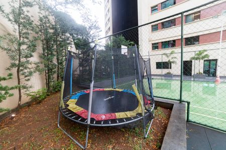 Apartamento à venda com 190m², 2 quartos e 3 vagas Apartamento à venda com 190m², 2 quartos e 3 vagasÁrea comum - Playground