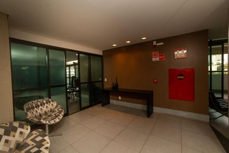 Apartamento à venda com 190m², 2 quartos e 3 vagas Apartamento à venda com 190m², 2 quartos e 3 vagasHall de entrada